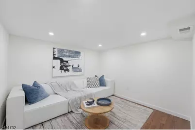 166 Lincoln St, Montclair, NJ 07042 - Photo 25