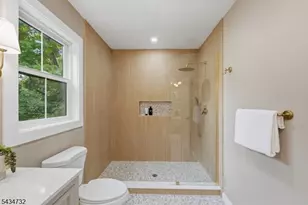 166 Lincoln St, Montclair, NJ 07042 - Photo 17