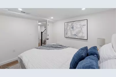 166 Lincoln St, Montclair, NJ 07042 - Photo 27