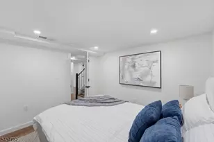 166 Lincoln St, Montclair, NJ 07042 - Photo 27