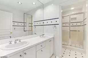 4 Fordham Rd, Livingston, NJ 07039 - Photo 33