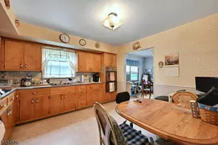 347 Chestnut Ave, South Hackensack Township, NJ 07606 - Photo 17