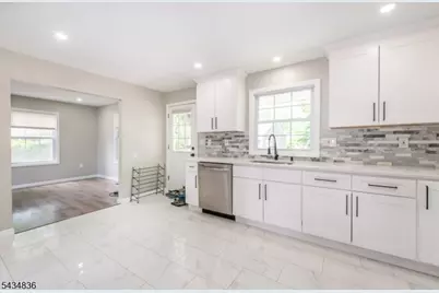 8 Wilcox Ave, Wharton, NJ 07885 - Photo 11
