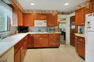 123 Reservoir Dr, Boonton Town, NJ 07005 - Photo 13