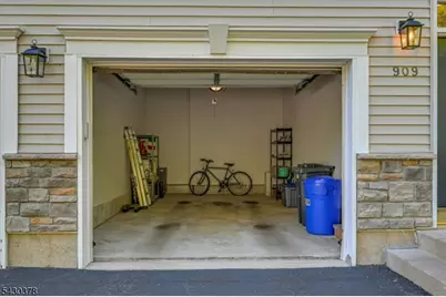 909 Brook Hollow Dr #909, Hanover Township, NJ 07981 - Photo 19
