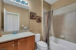 909 Brook Hollow Dr, Hanover Township, NJ 07981 - Photo 13