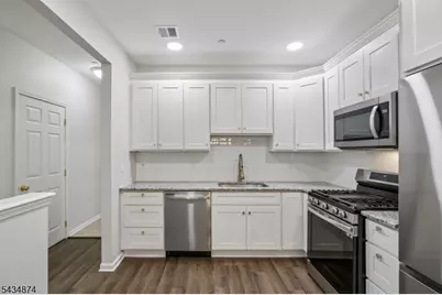 144 Barrister Dr #144, Butler, NJ 07405 - Photo 15