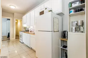 92 Midland Ave, Montclair, NJ 07042 - Photo 21