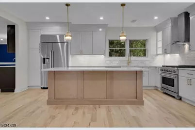 236 Park Ave, Berkeley Heights Township, NJ 07922 - Photo 13