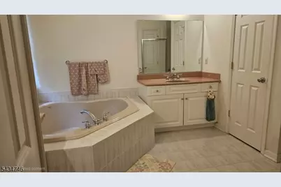 5 Jupiter Hills Ct, Montgomery Township, NJ 08558 - Photo 5