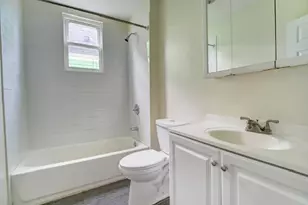 1035 Hunterdon St, Newark, NJ 07112 - Photo 13