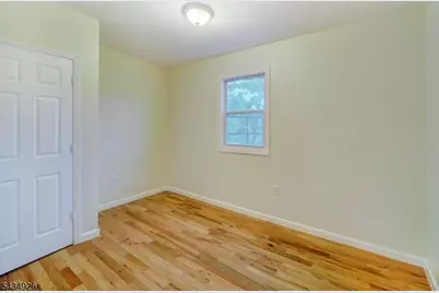 1035 Hunterdon St, Newark, NJ 07112 - Photo 25