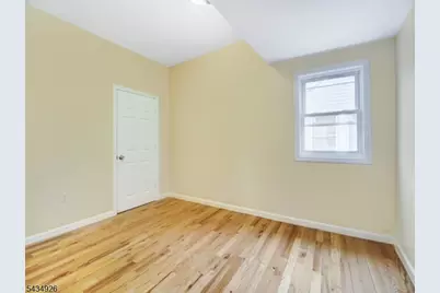 1035 Hunterdon St, Newark, NJ 07112 - Photo 23