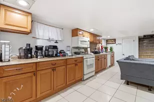 407 3rd Ave, Newark, NJ 07107 - Photo 17