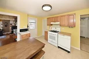 28 Makemoney Ave, Wanaque, NJ 07420 - Photo 7