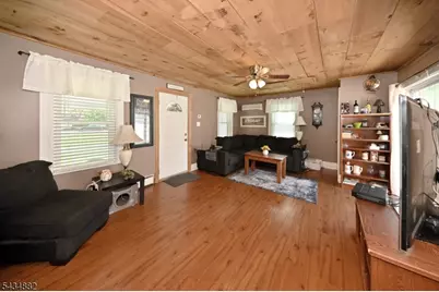 28 Makemoney Ave, Wanaque, NJ 07420 - Photo 9