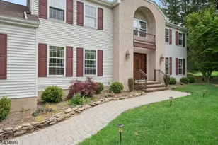 5 Glen Ridge Dr, Washington Township, NJ 07853 - Photo 3