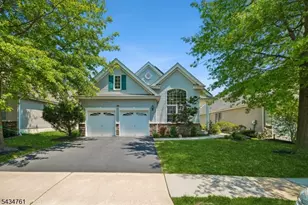 38 Constitution Way, Franklin Township, NJ 08873 - Photo 5