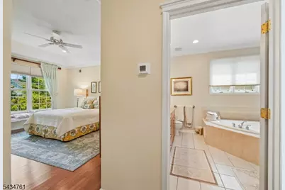 38 Constitution Way, Franklin Township, NJ 08873 - Photo 33
