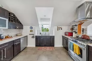 491 Valley St, Orange, NJ 07050 - Photo 9