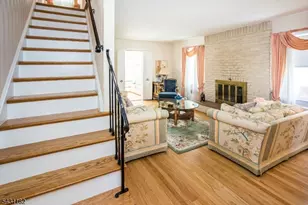 26 Crest View Hill Rd, Livingston Twp., NJ 07039 - Photo 5