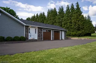6 Hillside Ln, Holland Township, NJ 08848 - Photo 5