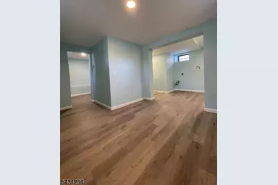 8 Germantown Ave, Edison, NJ 08817 - Photo 25