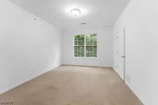 636 Sophee Ln, Lakewood Twp., NJ 08701 - Photo 15