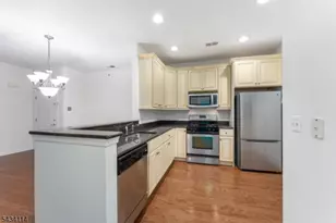 636 Sophee Ln, Lakewood Twp., NJ 08701 - Photo 13