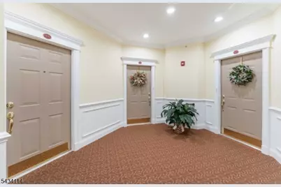 636 Sophee Ln, Lakewood Twp., NJ 08701 - Photo 5