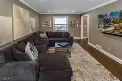1 Sheridan Rd, Livingston, NJ 07039 - Photo 9