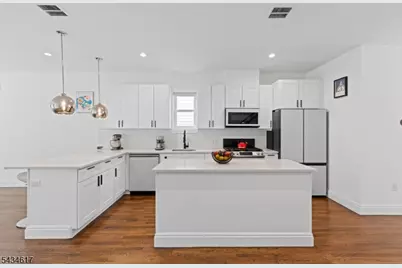 1603 71st St, North Bergen, NJ 07047 - Photo 15