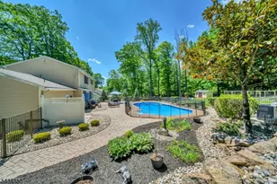 44 Nestling Wood Dr, Washington Township, NJ 07853 - Photo 3