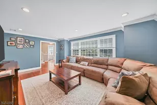 44 Nestling Wood Dr, Washington Township, NJ 07853 - Photo 7