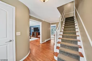 44 Nestling Wood Dr, Washington Township, NJ 07853 - Photo 5