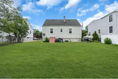 15 Winston Dr, Woodbridge Township, NJ 07095 - Photo 25