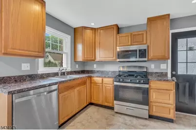 15 Winston Dr, Woodbridge Township, NJ 07095 - Photo 11