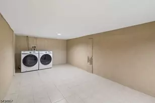 1 Grant St, Montclair, NJ 07042 - Photo 13