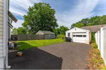210 Buchanan St, Linden, NJ 07036 - Photo 17