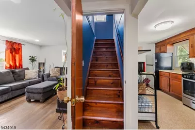 210 Buchanan St, Linden, NJ 07036 - Photo 5
