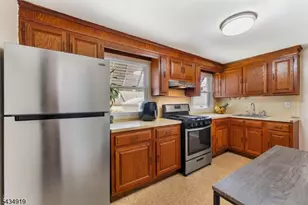 210 Buchanan St, Linden, NJ 07036 - Photo 7