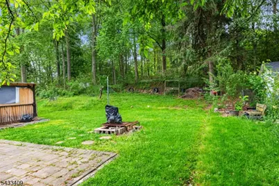 160 Brook Dr, Dover, NJ 07801 - Photo 11