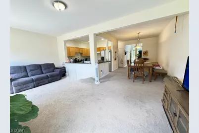 154 Springhill Dr, Parsippany, NJ 07950 - Photo 11