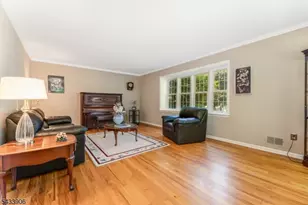 14 Lexington Rd, Clinton Township, NJ 08801 - Photo 9