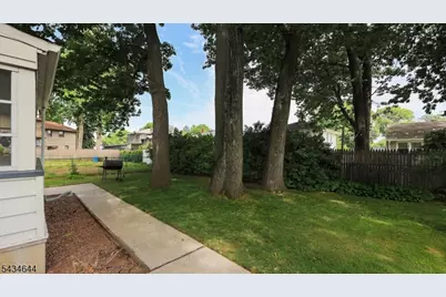 405 Martin Rd, Union Township, NJ 07083 - Photo 37