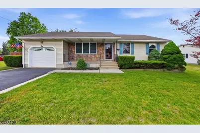 5 N 13th Ave, Manville, NJ 08835 - Photo 1