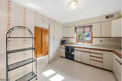 5 N 13th Ave, Manville, NJ 08835 - Photo 7