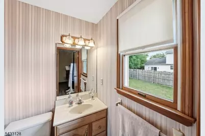 5 N 13th Ave, Manville, NJ 08835 - Photo 27