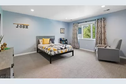 23 Hadrian Dr, Livingston, NJ 07039 - Photo 27