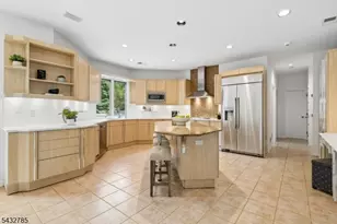 23 Hadrian Dr, Livingston, NJ 07039 - Photo 9